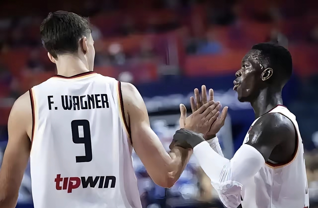 包含夏洛特黄蜂迎欧篮联关键赛;赛前完成体检;更衣室稳定;年轻球员得到机会的词条 包含夏洛特黄蜂迎欧篮联关键赛;赛前完成体检;更衣室稳定;年轻球员得到机会的词条